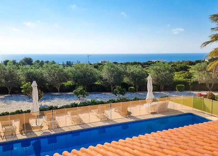 Leto 13 Βίλα Πάφος